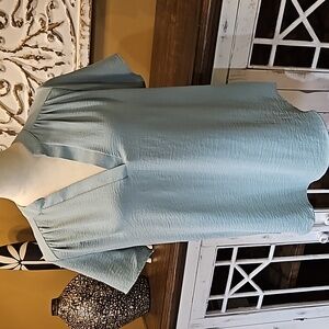 Lightweight Fashion V-Neck Blouse